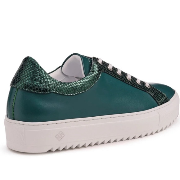 NIB. Tiannia Barnes MEN'S BILLY LEATHER LOW-TOP
SNEAKER IN EBONY OLIVE - Picture 2 of 15